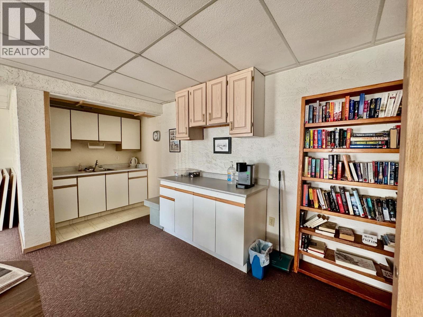 195 Warren Ave Street W Unit# 308, Penticton