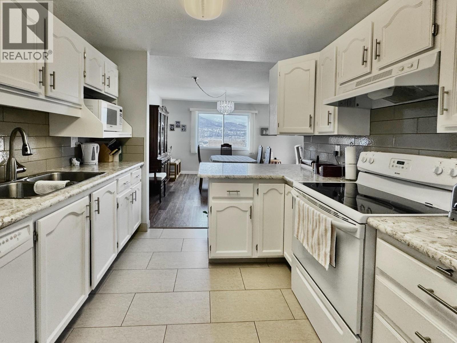 195 Warren Ave Street W Unit# 308, Penticton