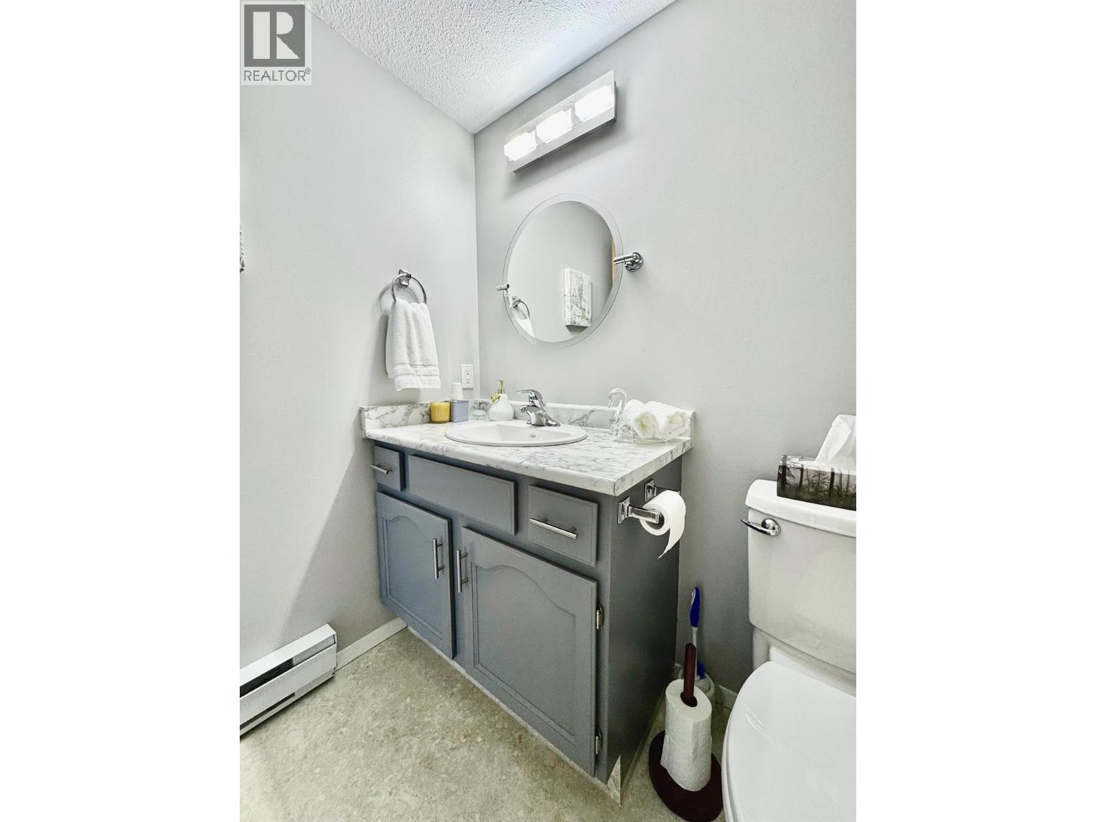 195 Warren Ave Street W Unit# 308, Penticton