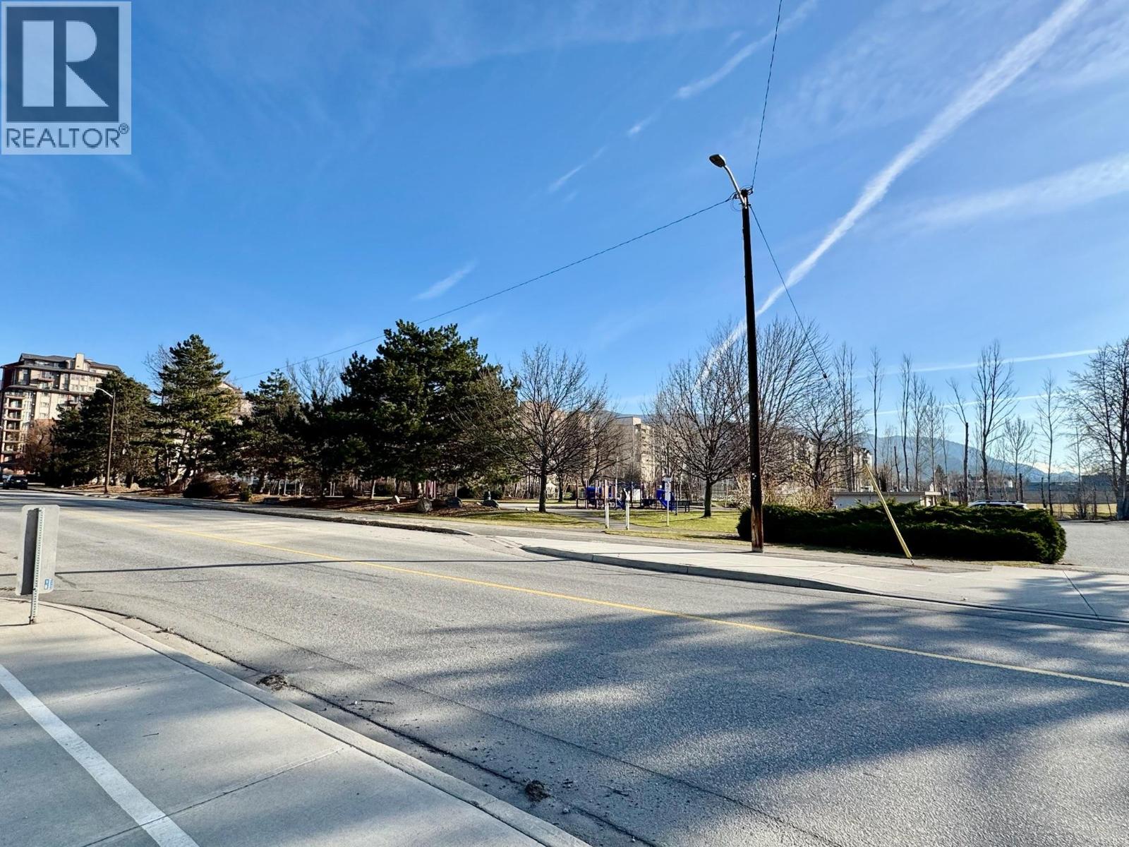 195 Warren Ave Street W Unit# 308, Penticton