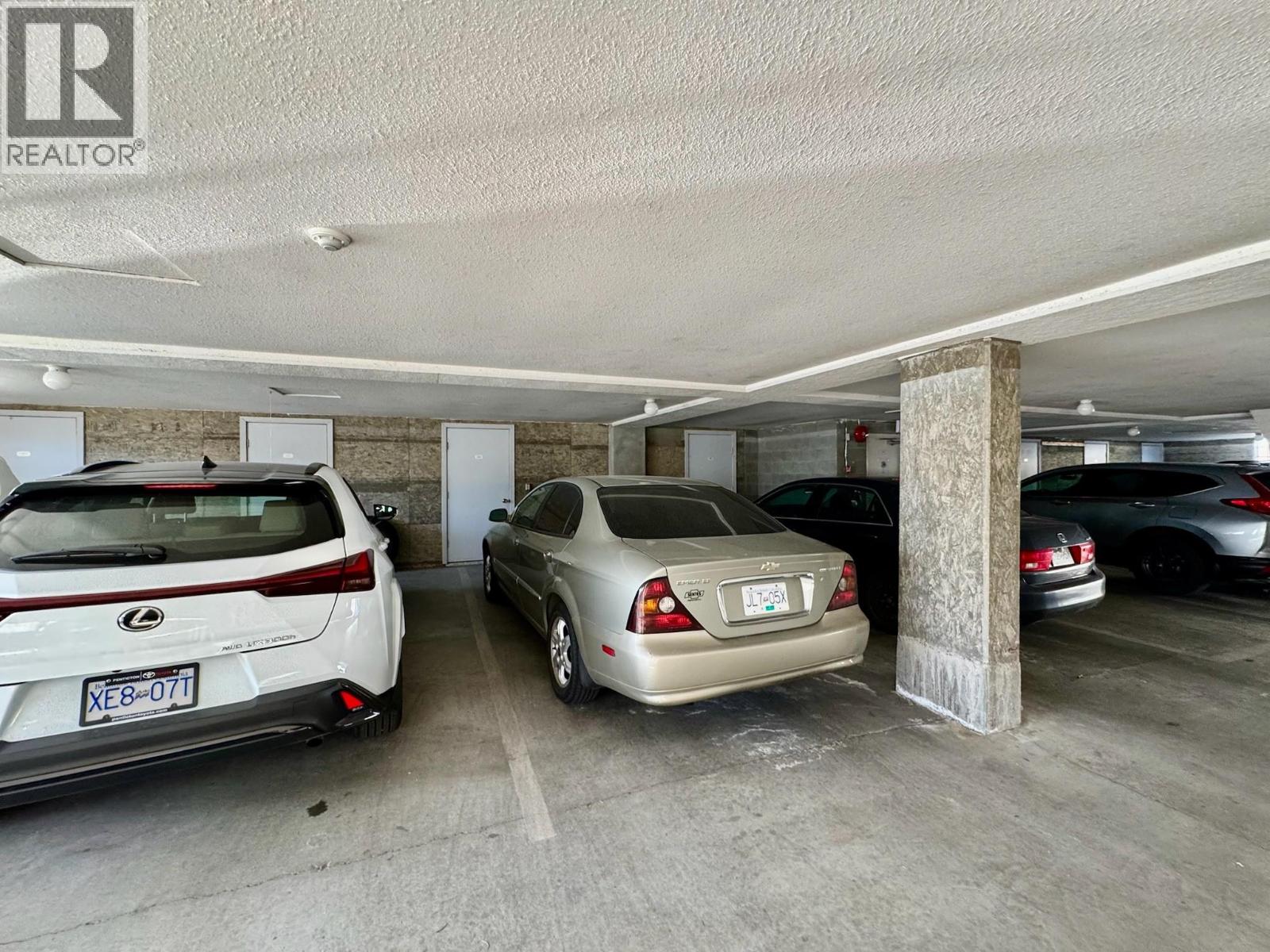 195 Warren Ave Street W Unit# 308, Penticton