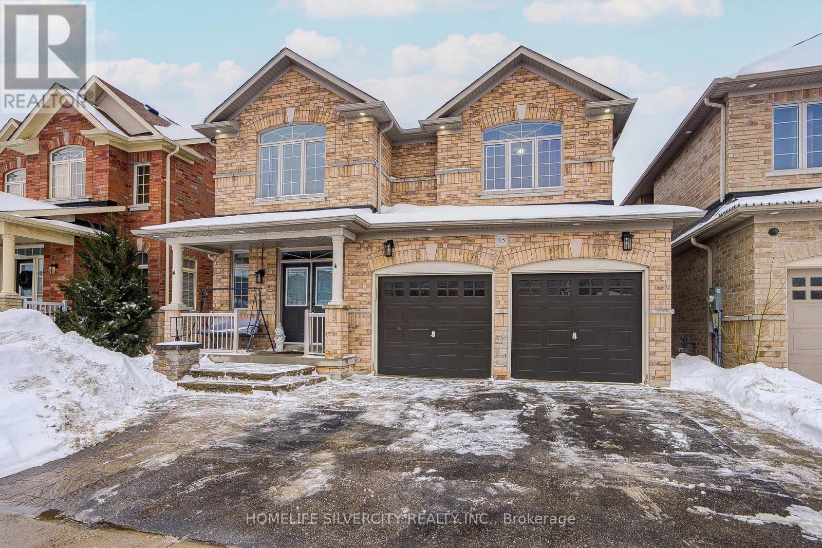 15 DURHAMVIEW CRESCENT - 1