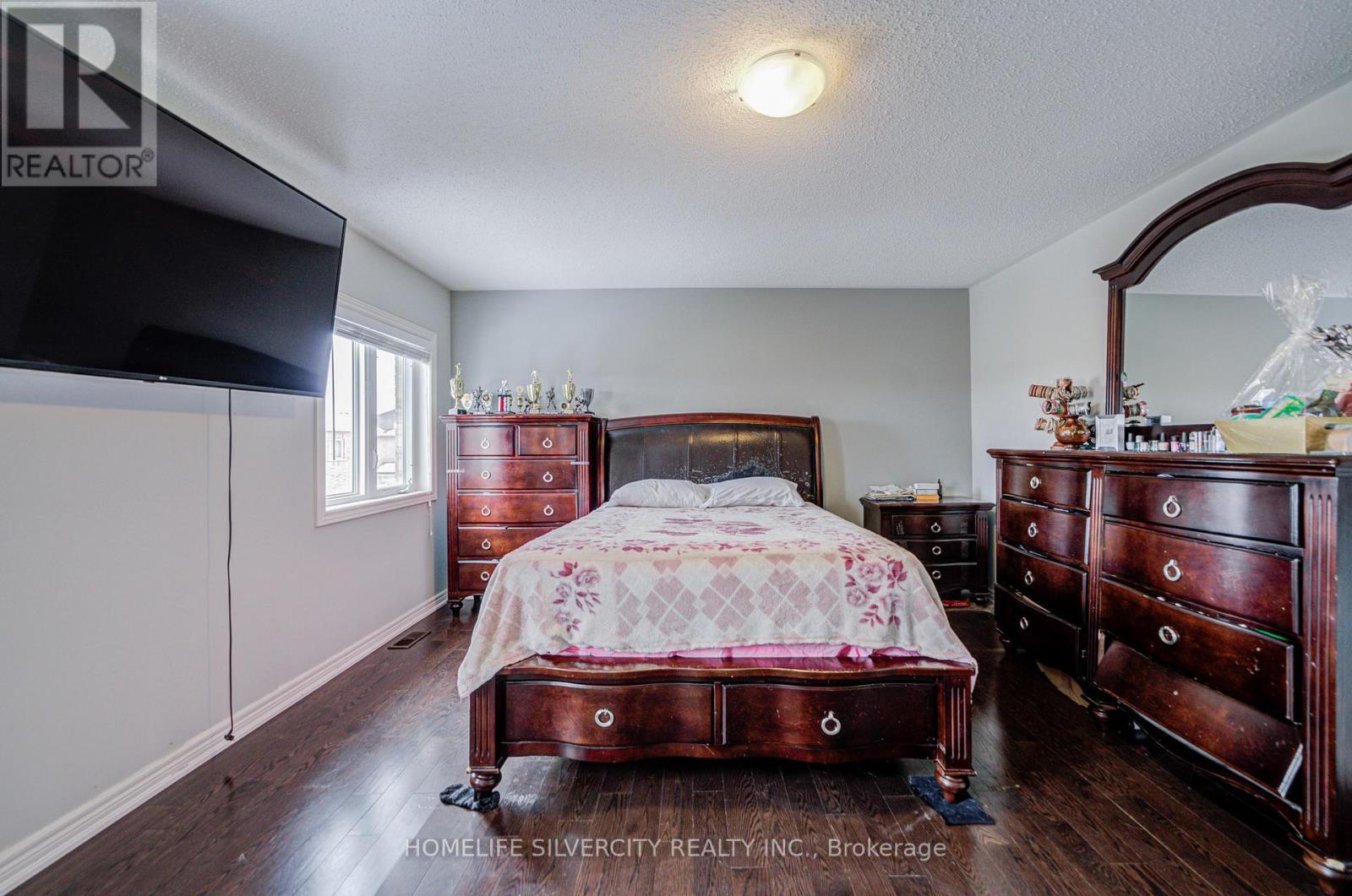 15 DURHAMVIEW CRESCENT - 35