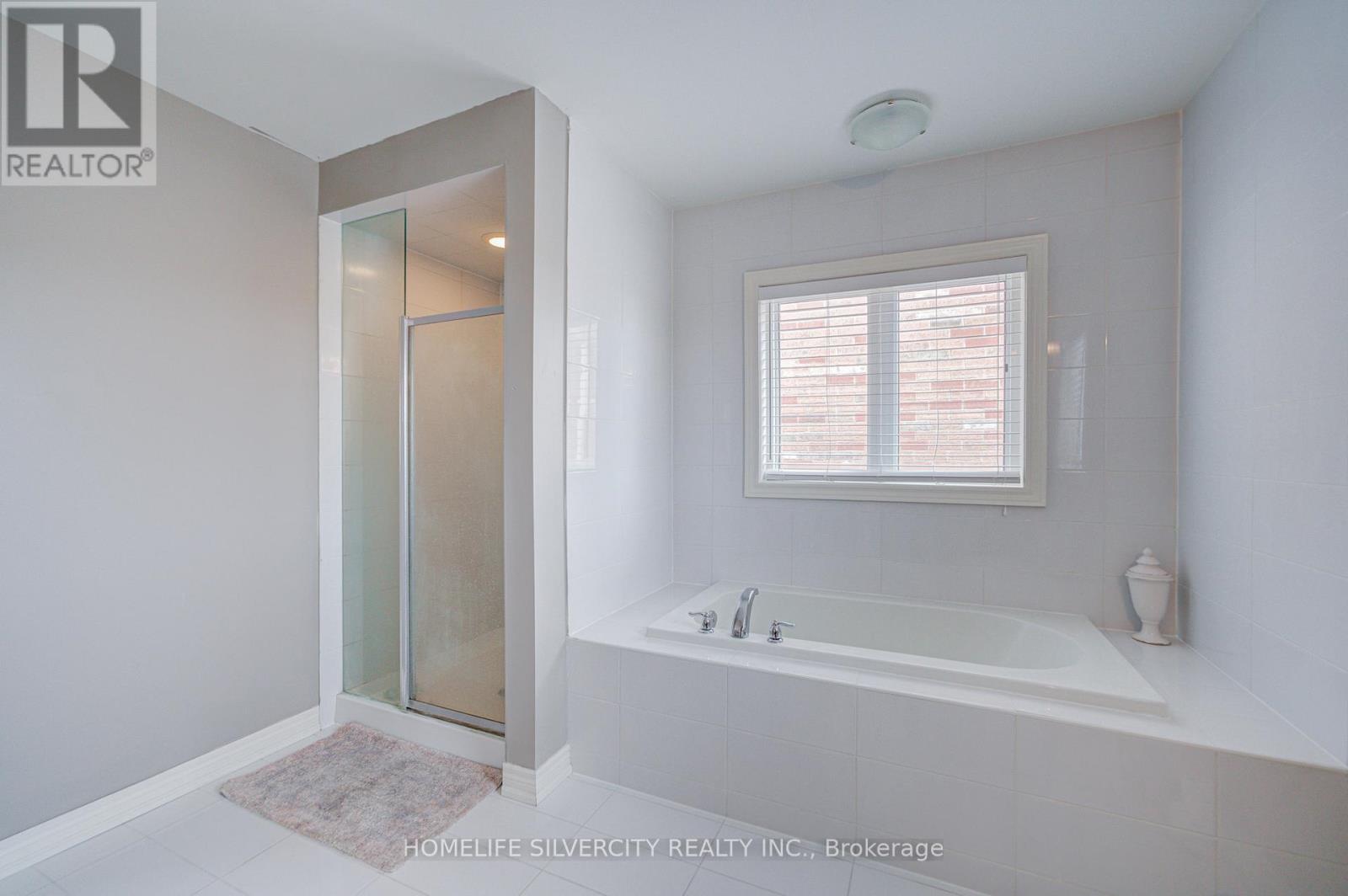 15 DURHAMVIEW CRESCENT - 38
