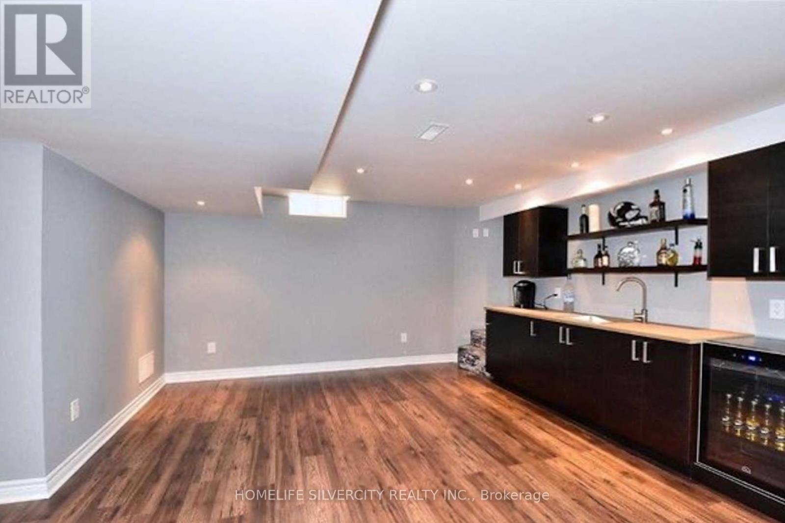 15 DURHAMVIEW CRESCENT - 47