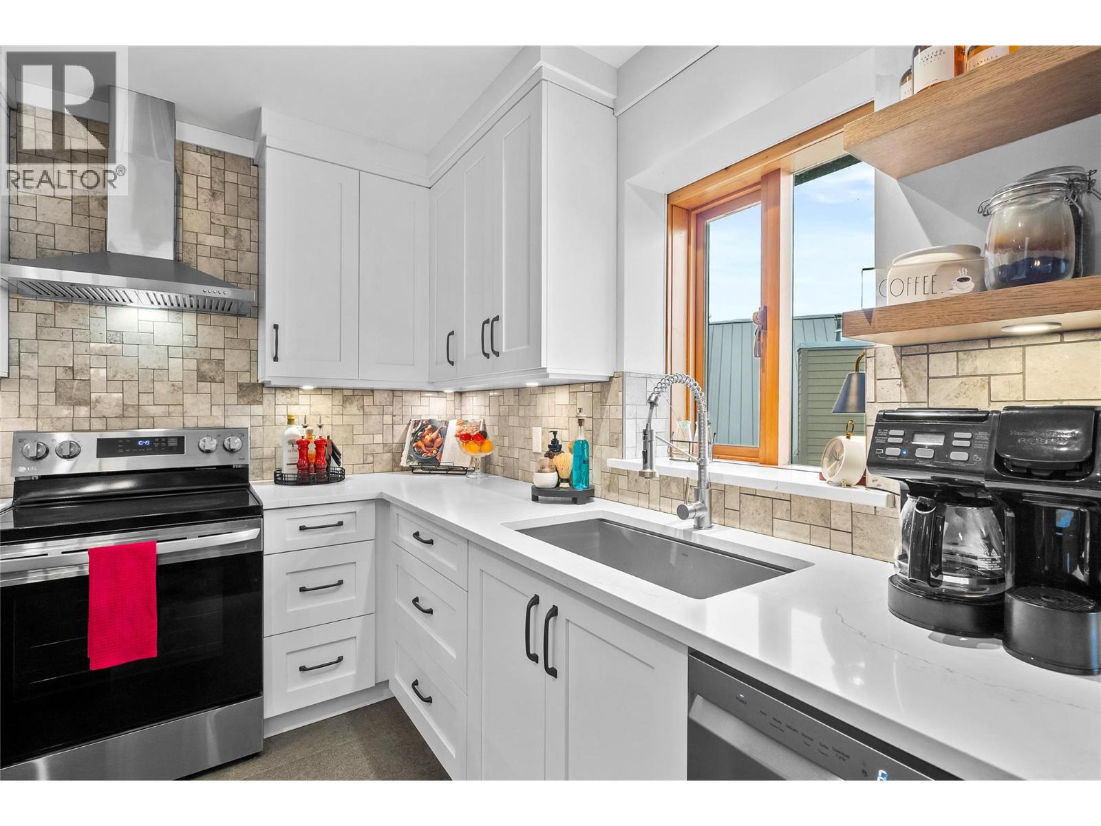 2822 Juniper Crescent, Blind Bay