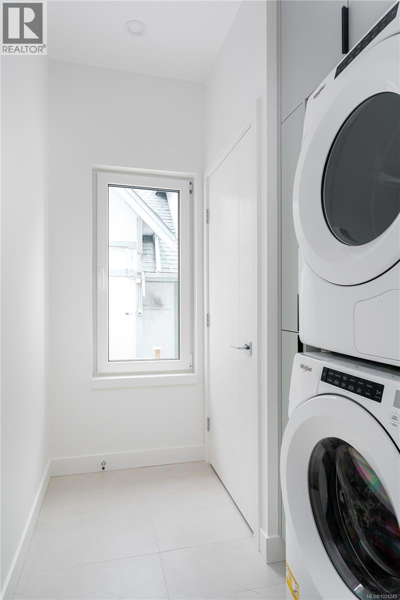 1 1417 May Street, Victoria