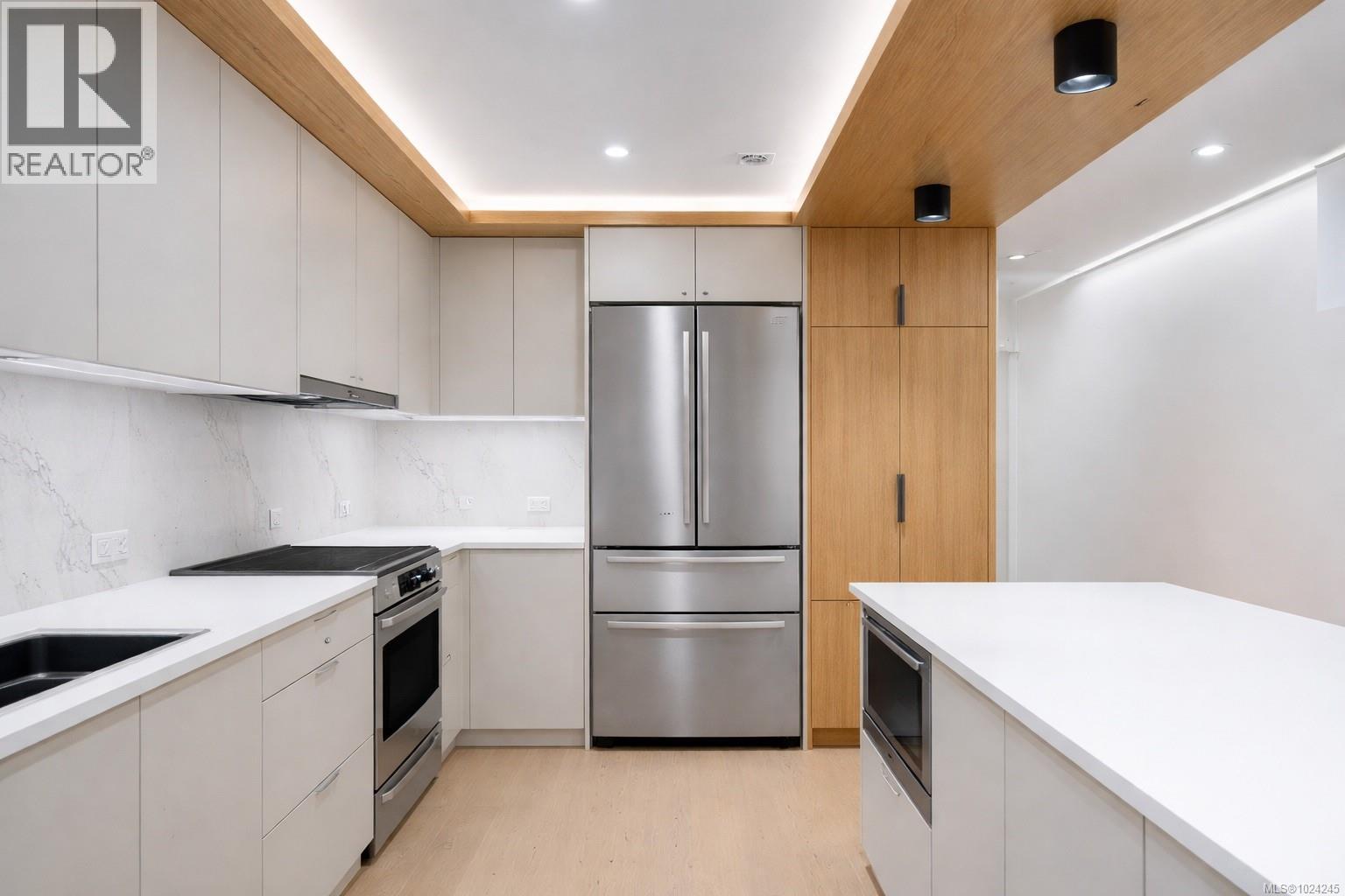 1 1417 May Street, Victoria