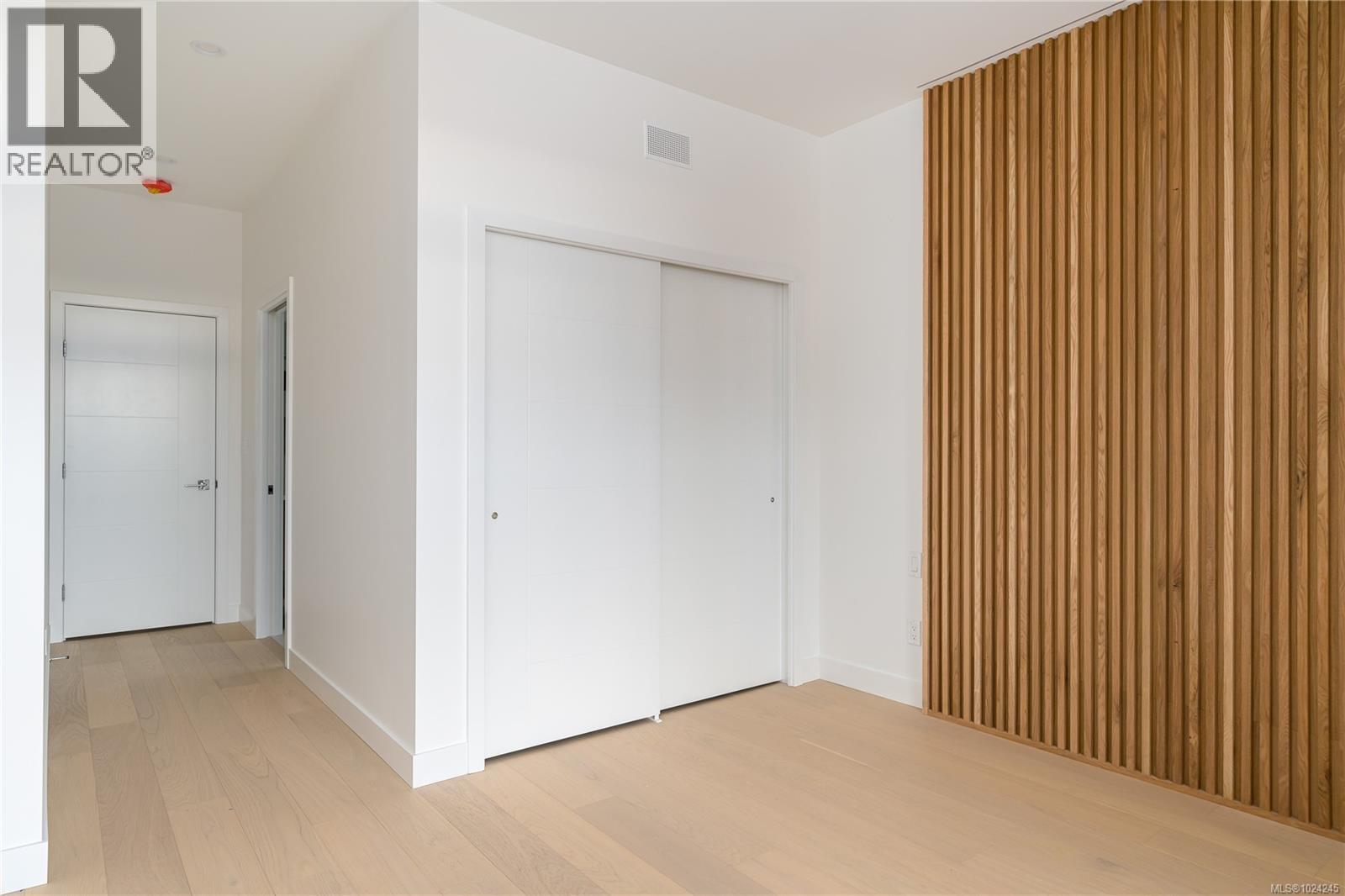 1 1417 May Street, Victoria