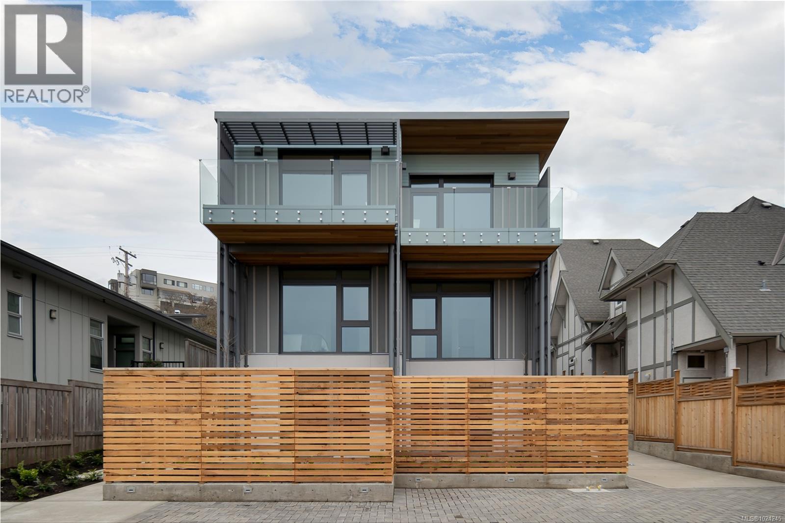 1 1417 May Street, Victoria