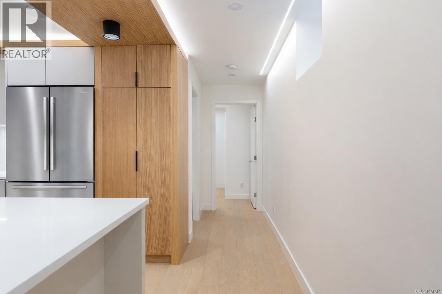 1 1417 May Street, Victoria