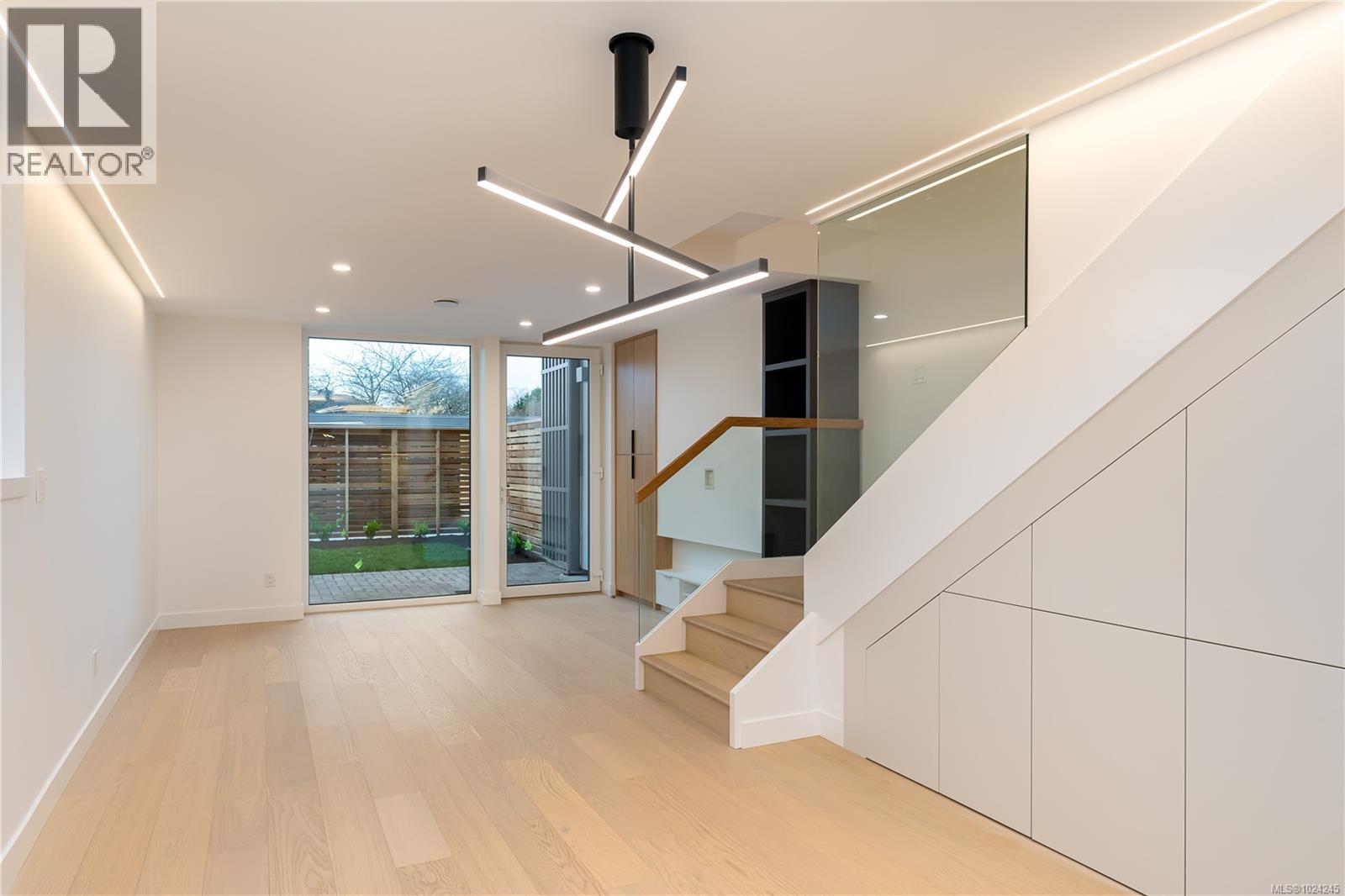 1 1417 May Street, Victoria