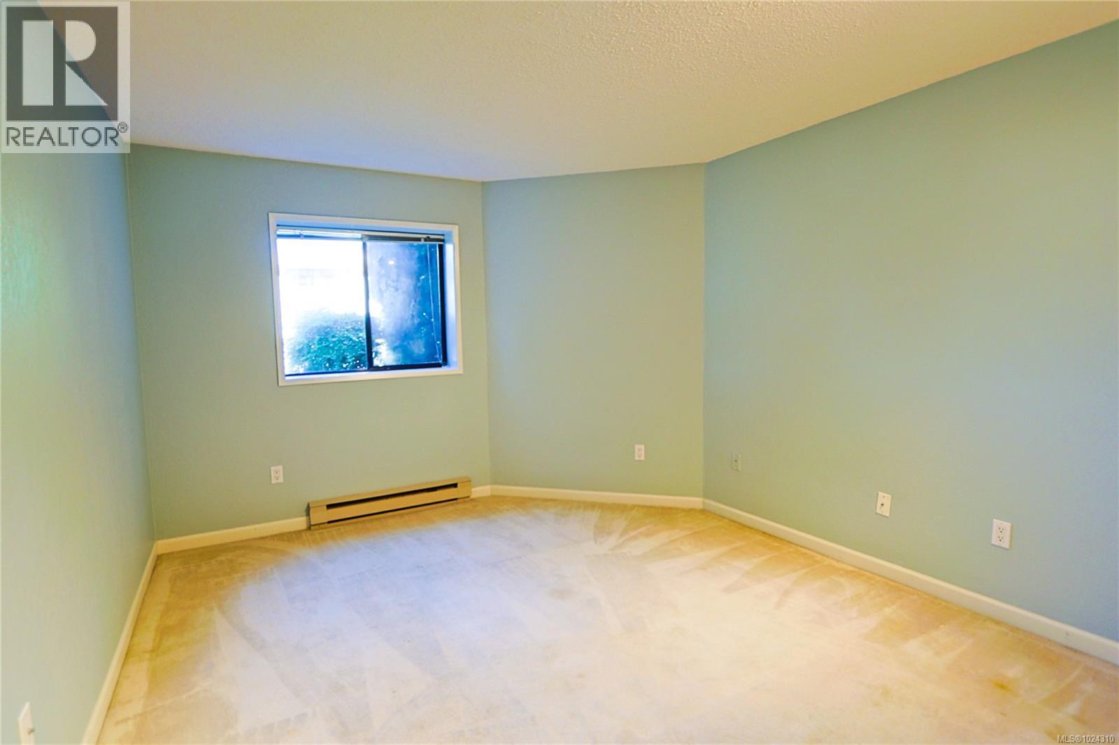 208 69 Gorge Road West, Saanich