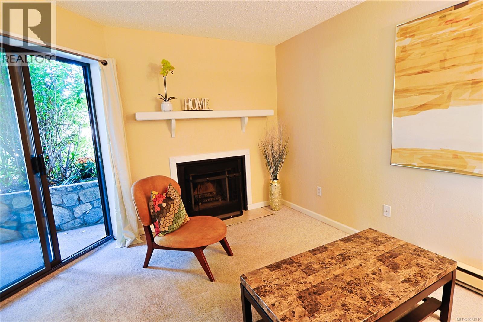 208 69 Gorge Road West, Saanich