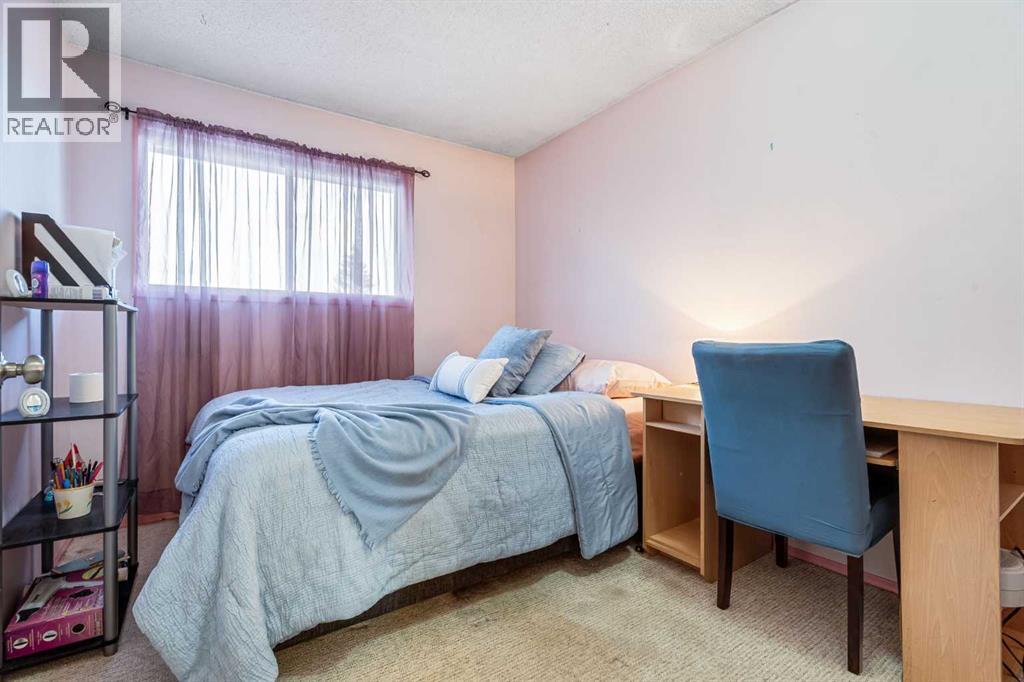 Single Family House for Sale in  Castleglen Road NE Castleridge Calgary 