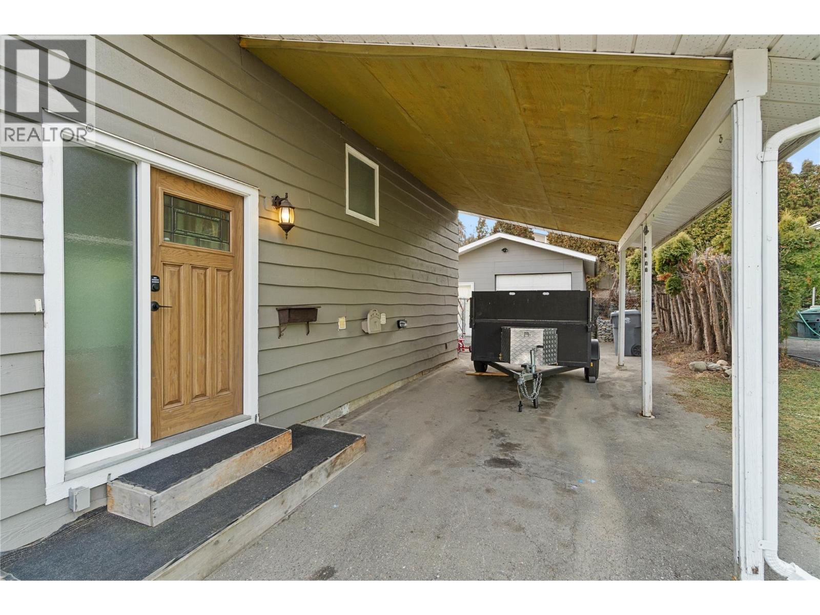 1736 LEIGHTON Place, Kamloops