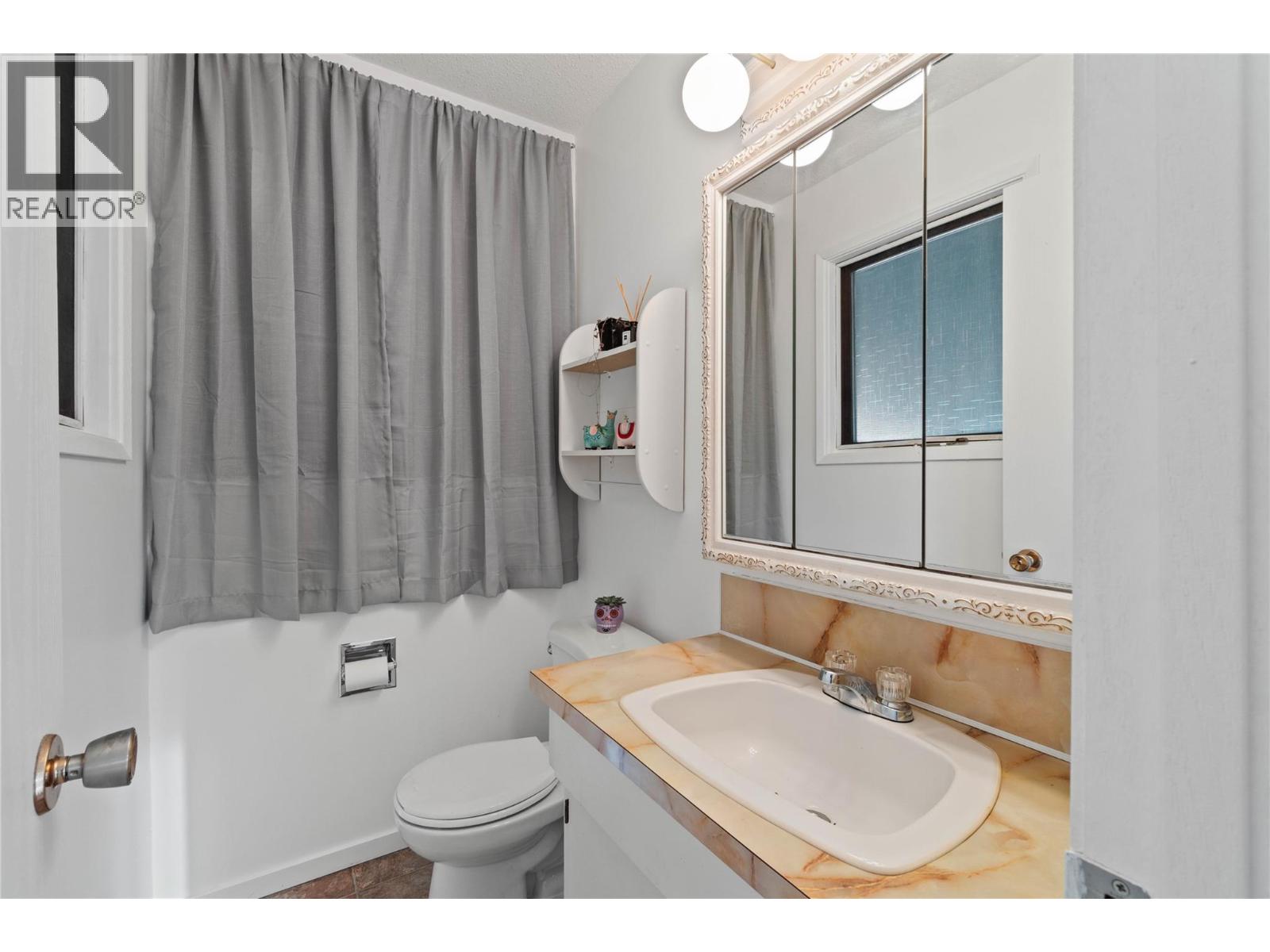 1736 LEIGHTON Place, Kamloops