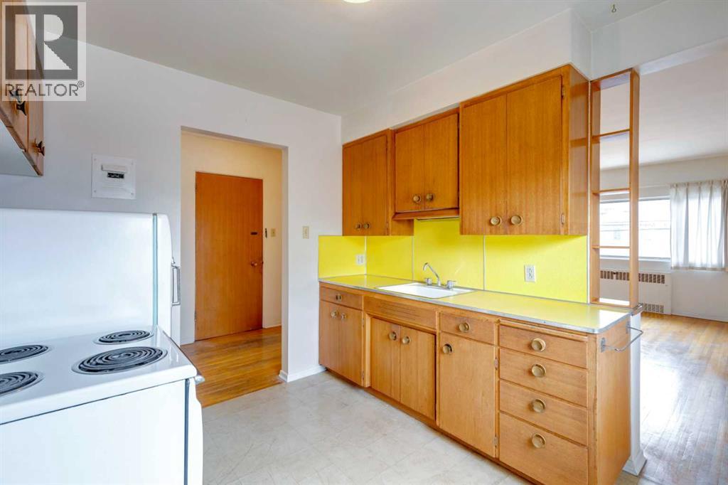 1216 15 Avenue SW - 35