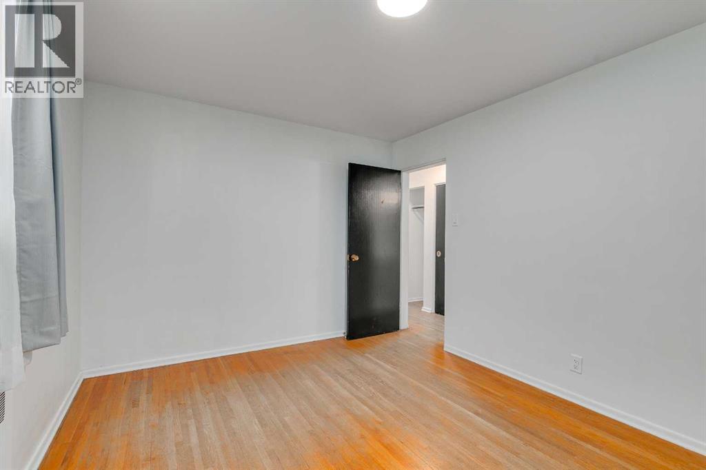 1216 15 Avenue SW - 18