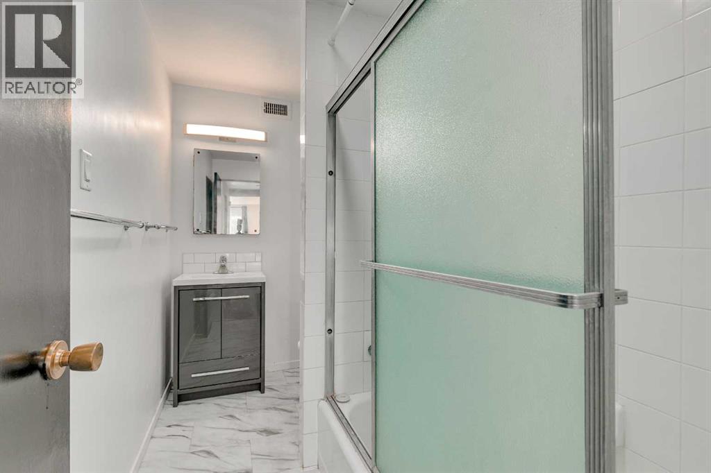 1216 15 Avenue SW - 26