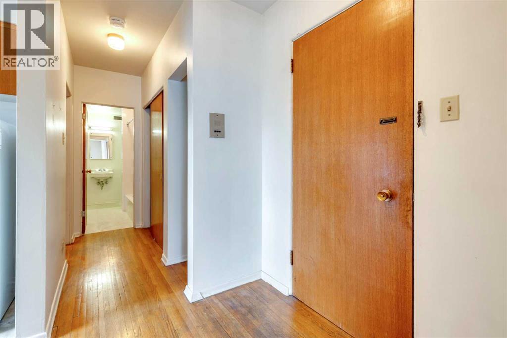 1216 15 Avenue SW - 40