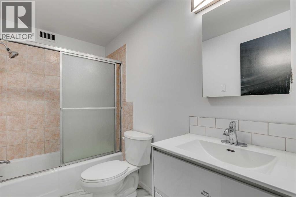 1216 15 Avenue SW - 25