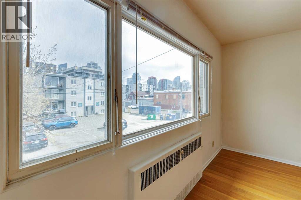1216 15 Avenue SW - 27