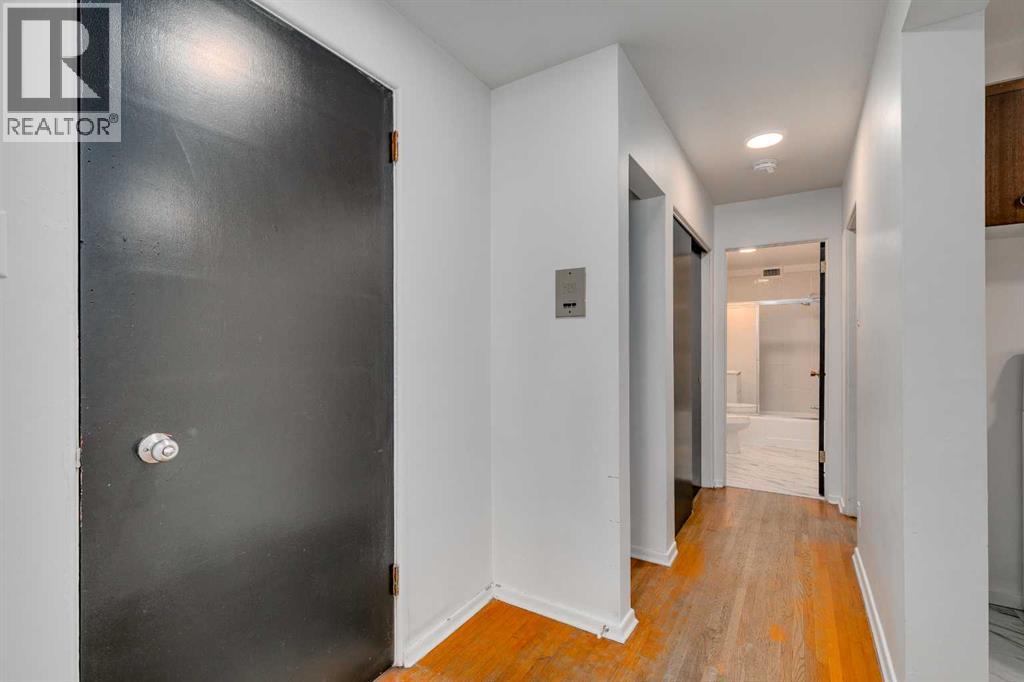 1216 15 Avenue SW - 16
