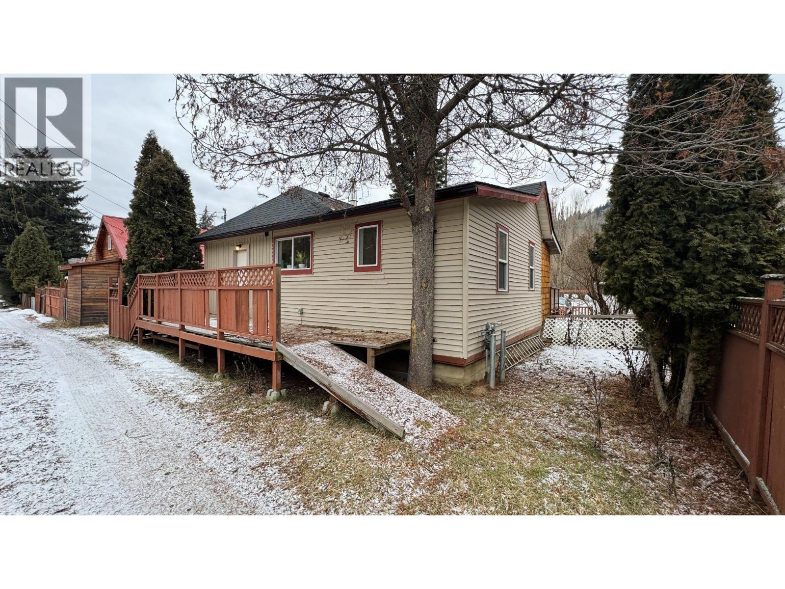 234 Copper Avenue N, Greenwood