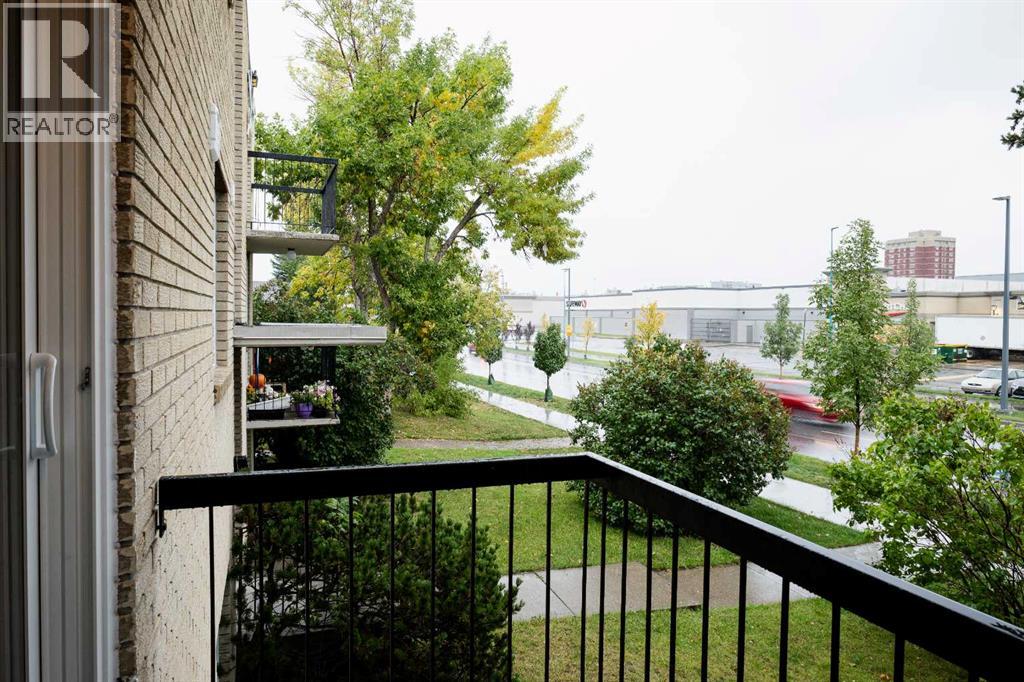 Multi-family House for Sale in   Street SW Rosscarrock Calgary 