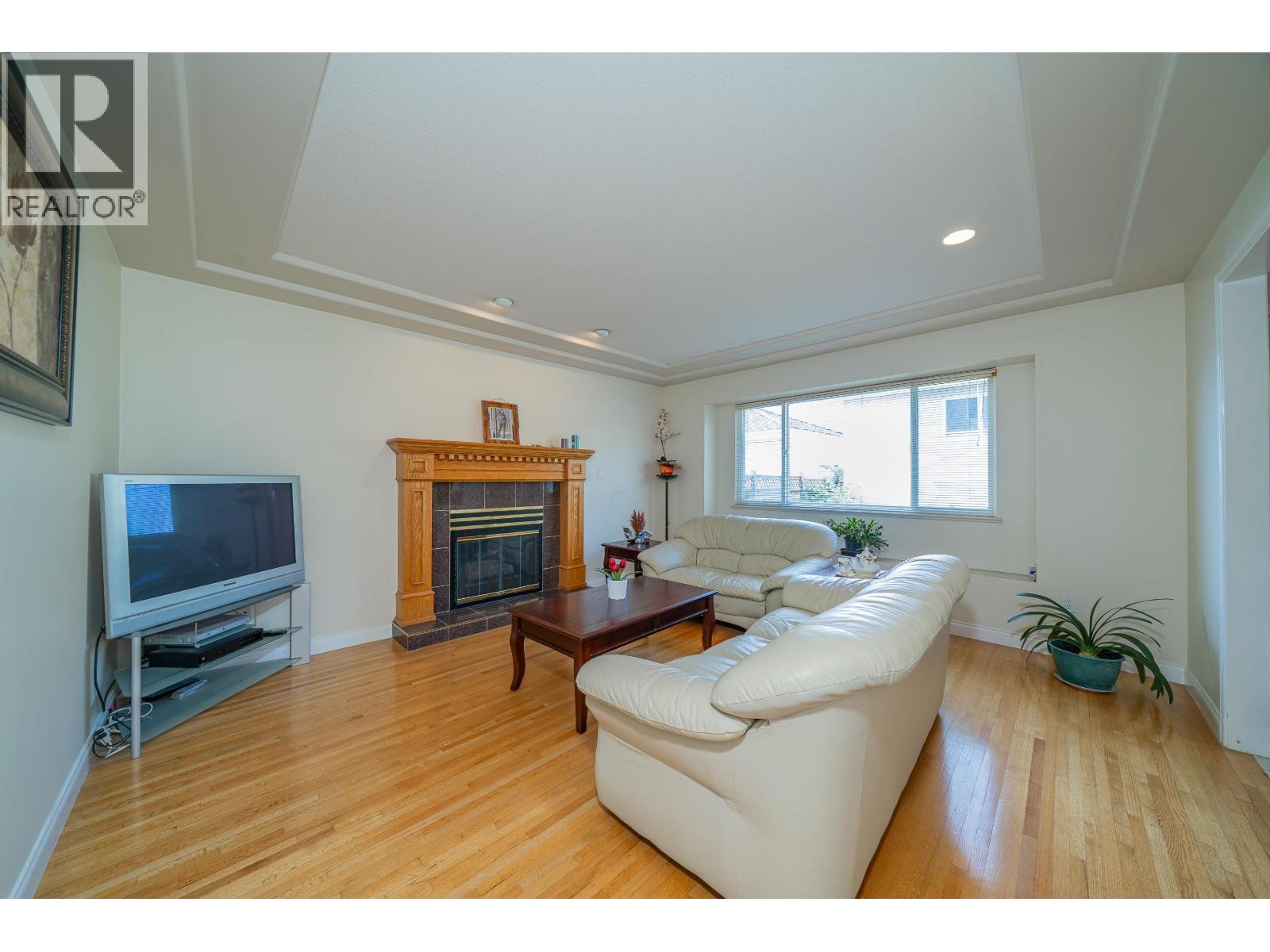 155 ELLESMERE AVENUE, Burnaby