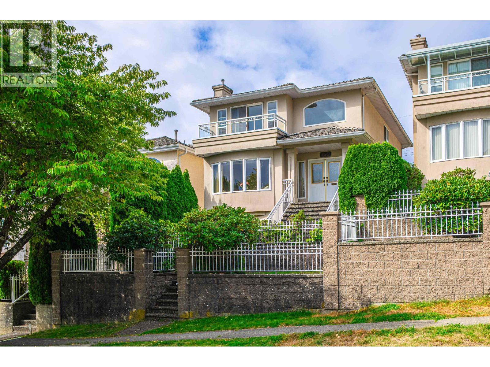 155 ELLESMERE AVENUE, Burnaby