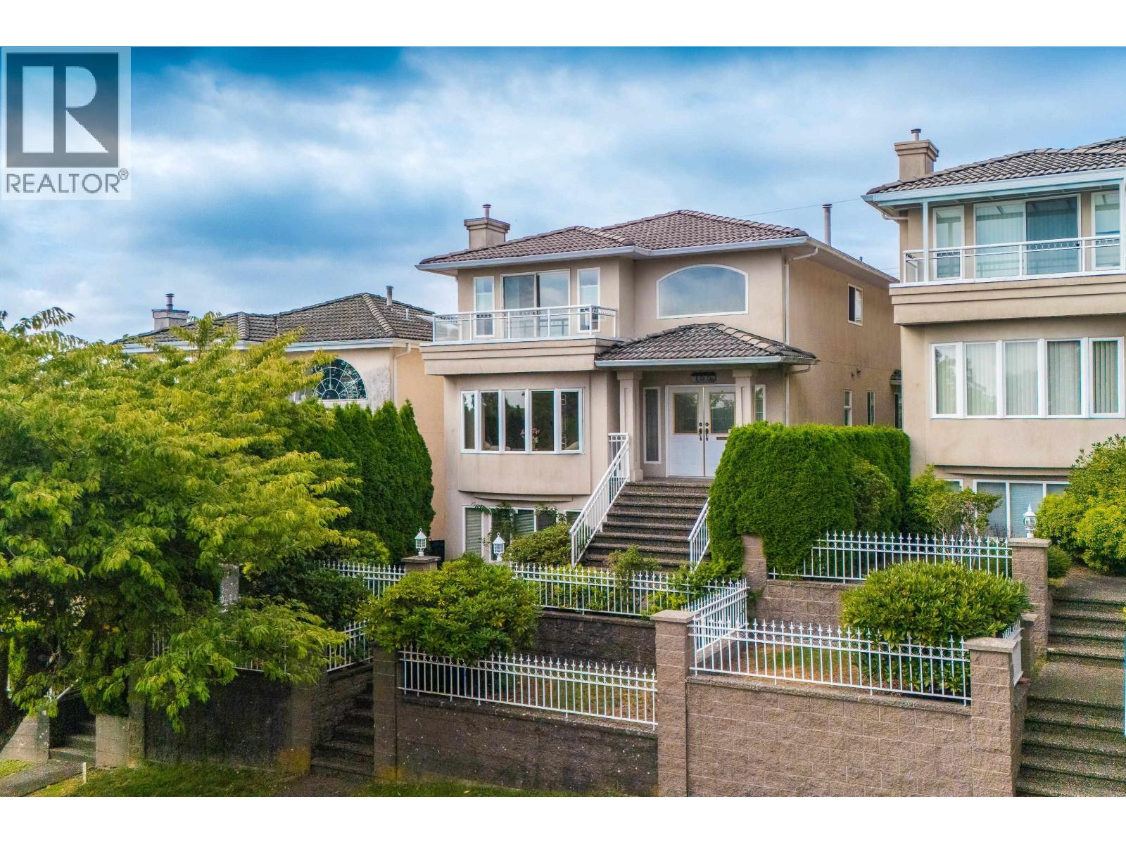 155 ELLESMERE AVENUE, Burnaby