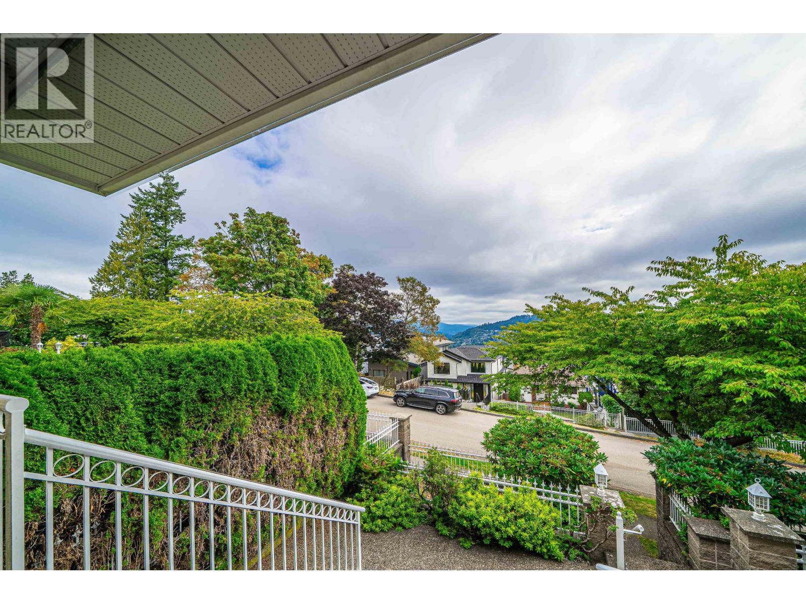 155 ELLESMERE AVENUE, Burnaby