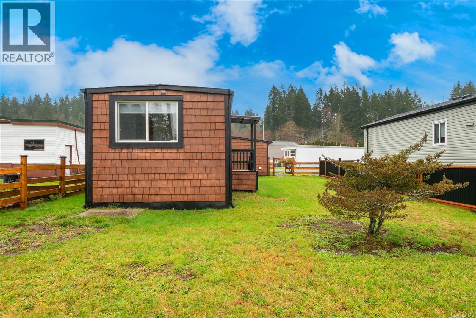 #31 5555 GRANDVIEW RD - 11