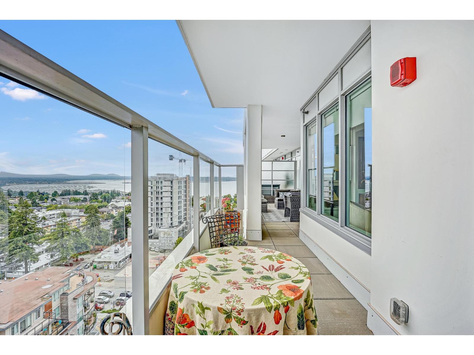 1302 1441 JOHNSTON ROAD, White Rock