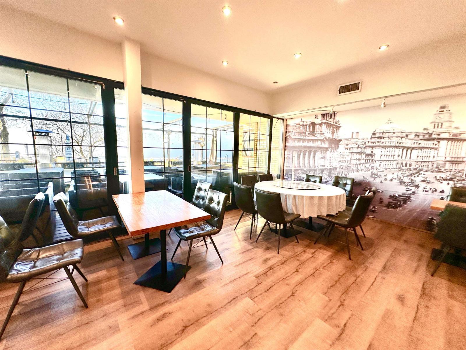 100 15057 MARINE DRIVE, White Rock