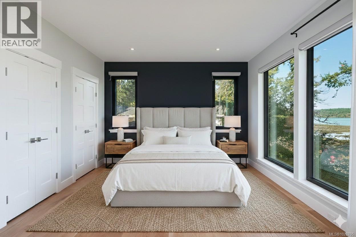 176 Baynes Dr, Fanny Bay