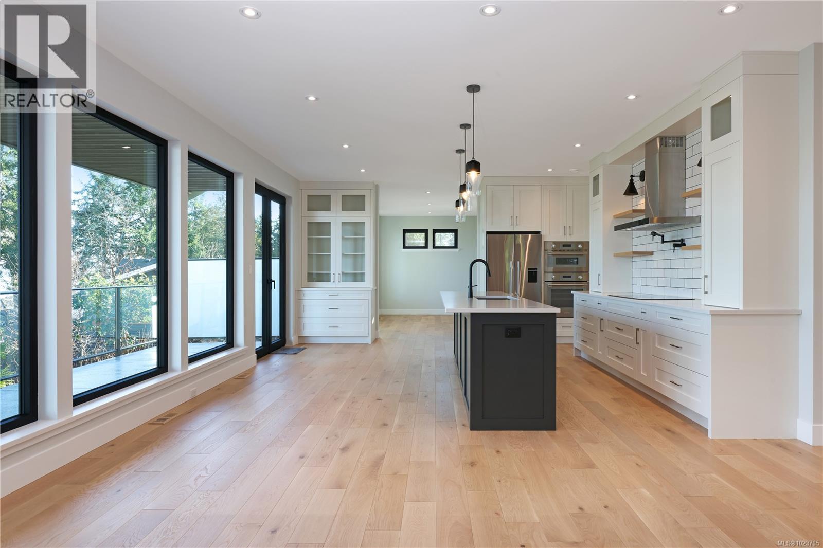 176 Baynes Dr, Fanny Bay