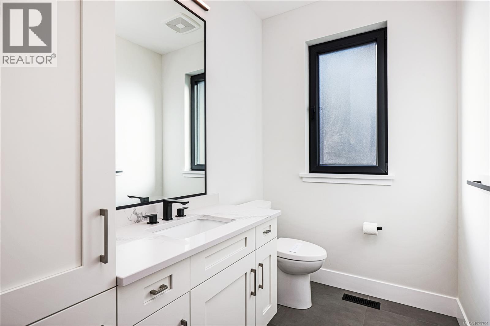 176 Baynes Dr, Fanny Bay