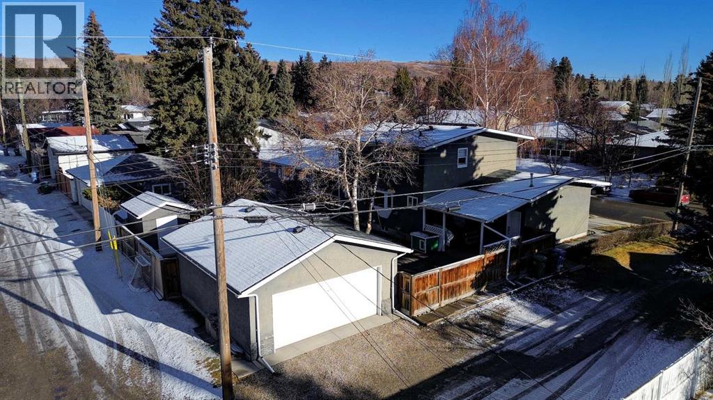 Single Family House for Sale in  Breen Crescent NW Brentwood Calgary 