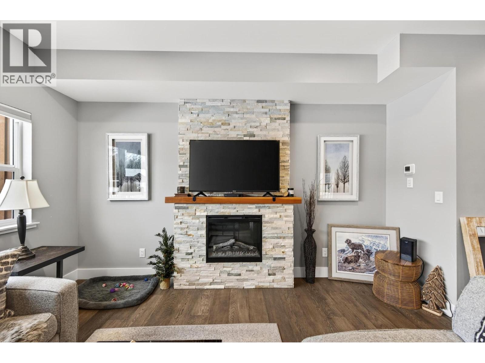 #4 1512 GRANITE Drive - 16
