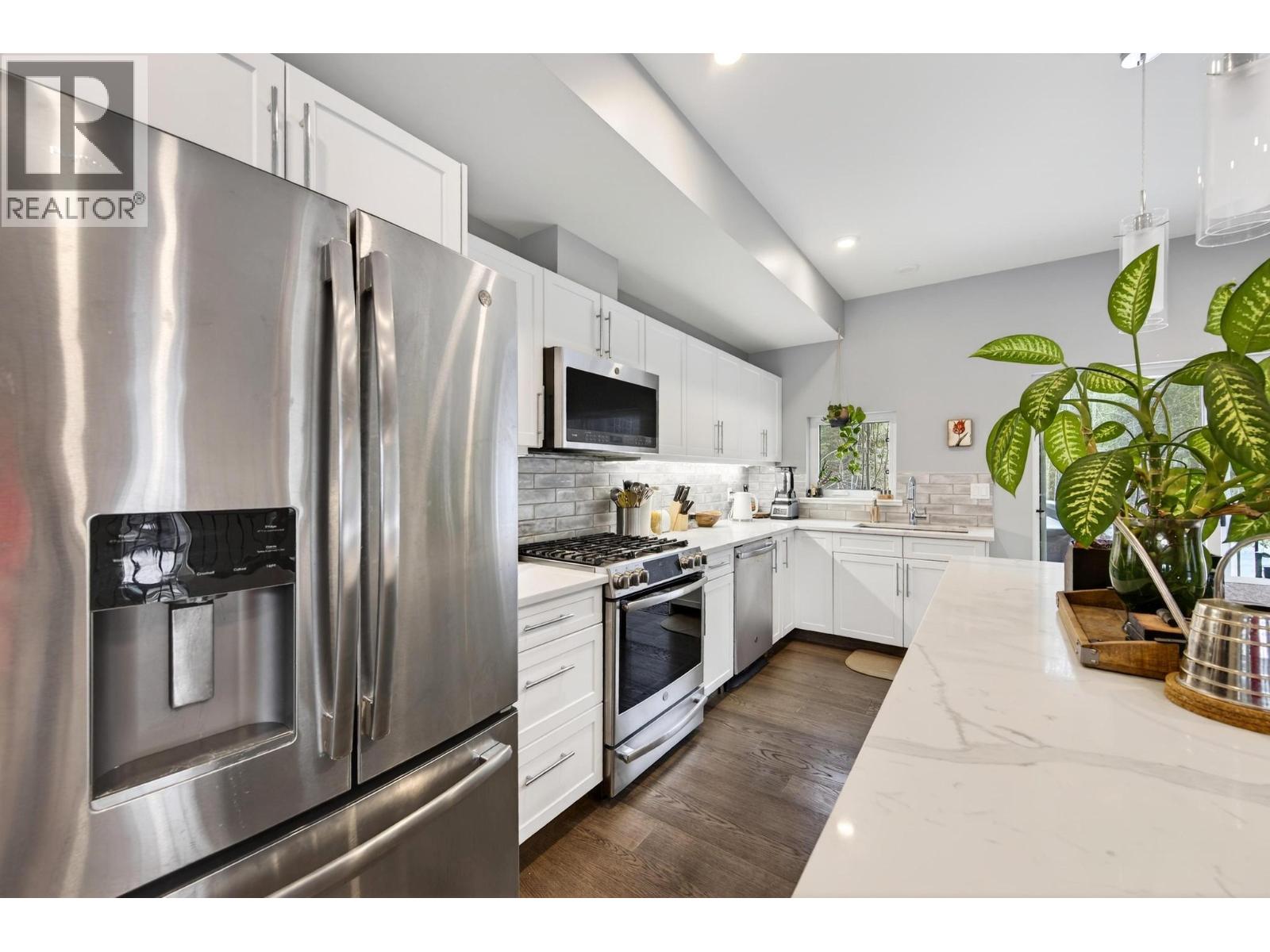 #4 1512 GRANITE Drive - 18