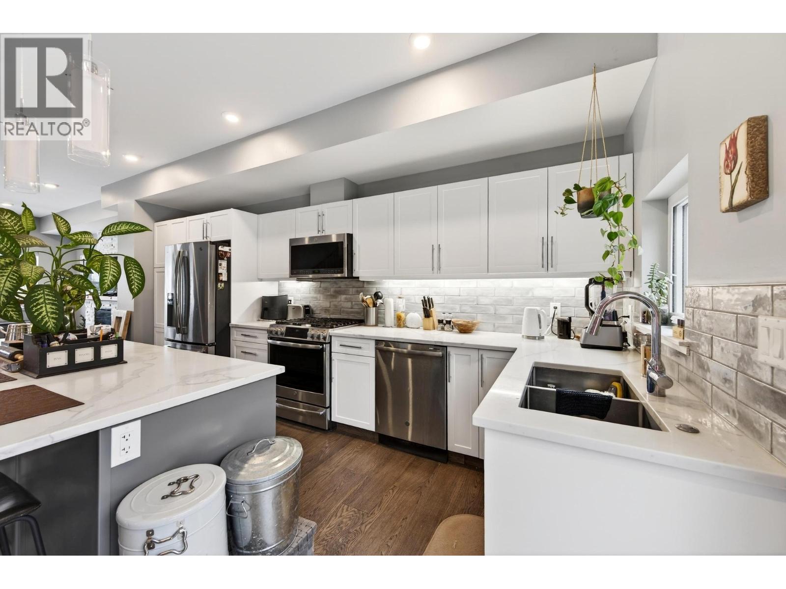 #4 1512 GRANITE Drive - 19