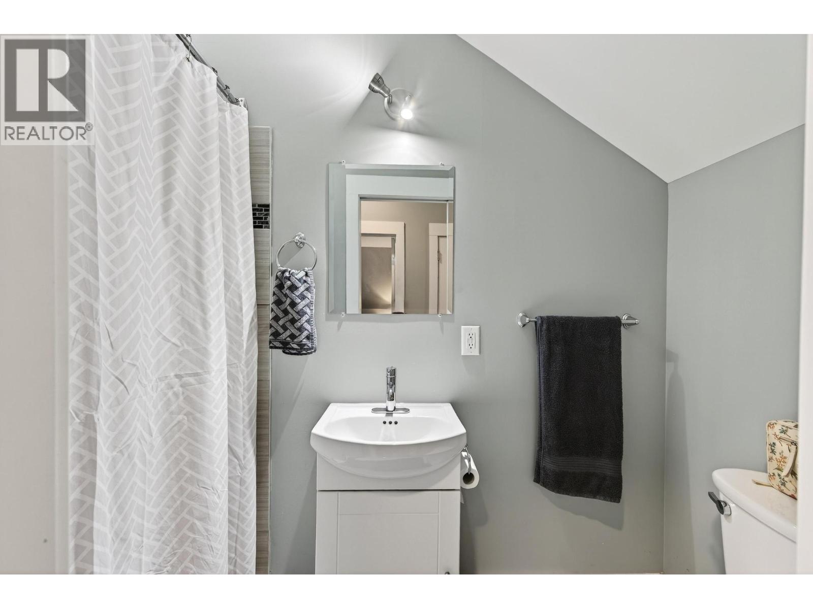 #4 1512 GRANITE Drive - 42