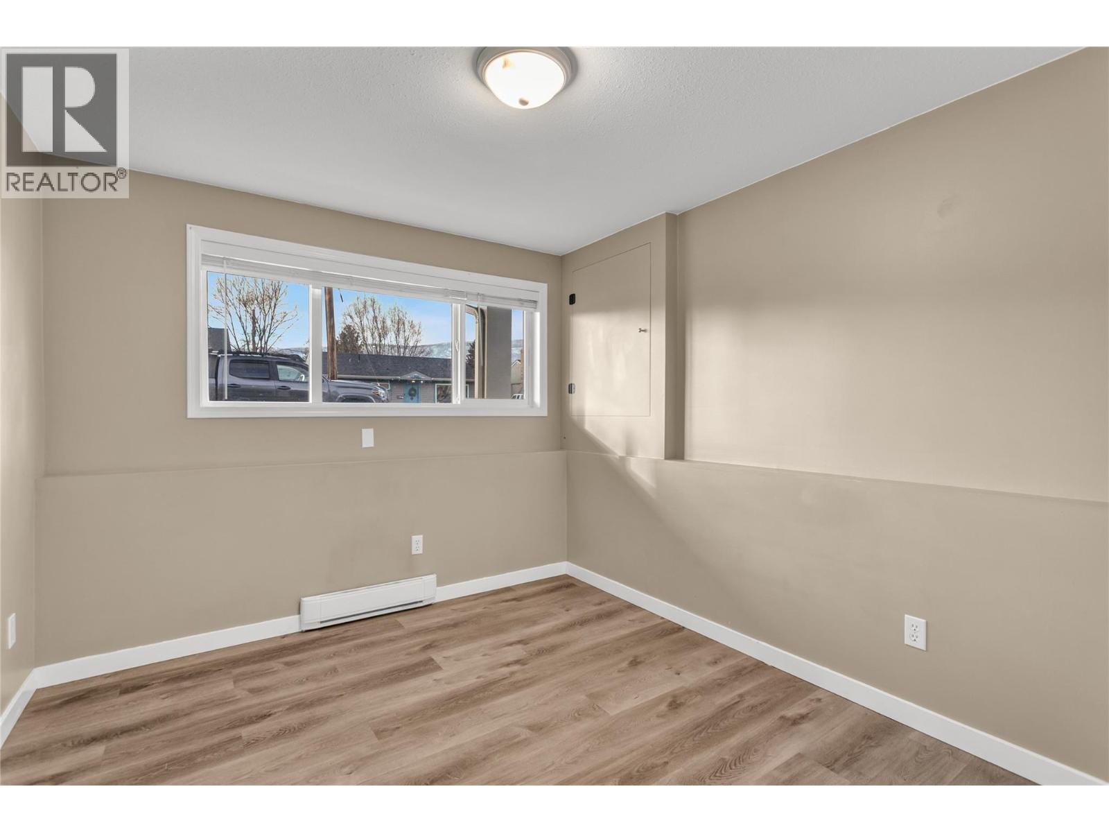 885 Walrod Street - 23