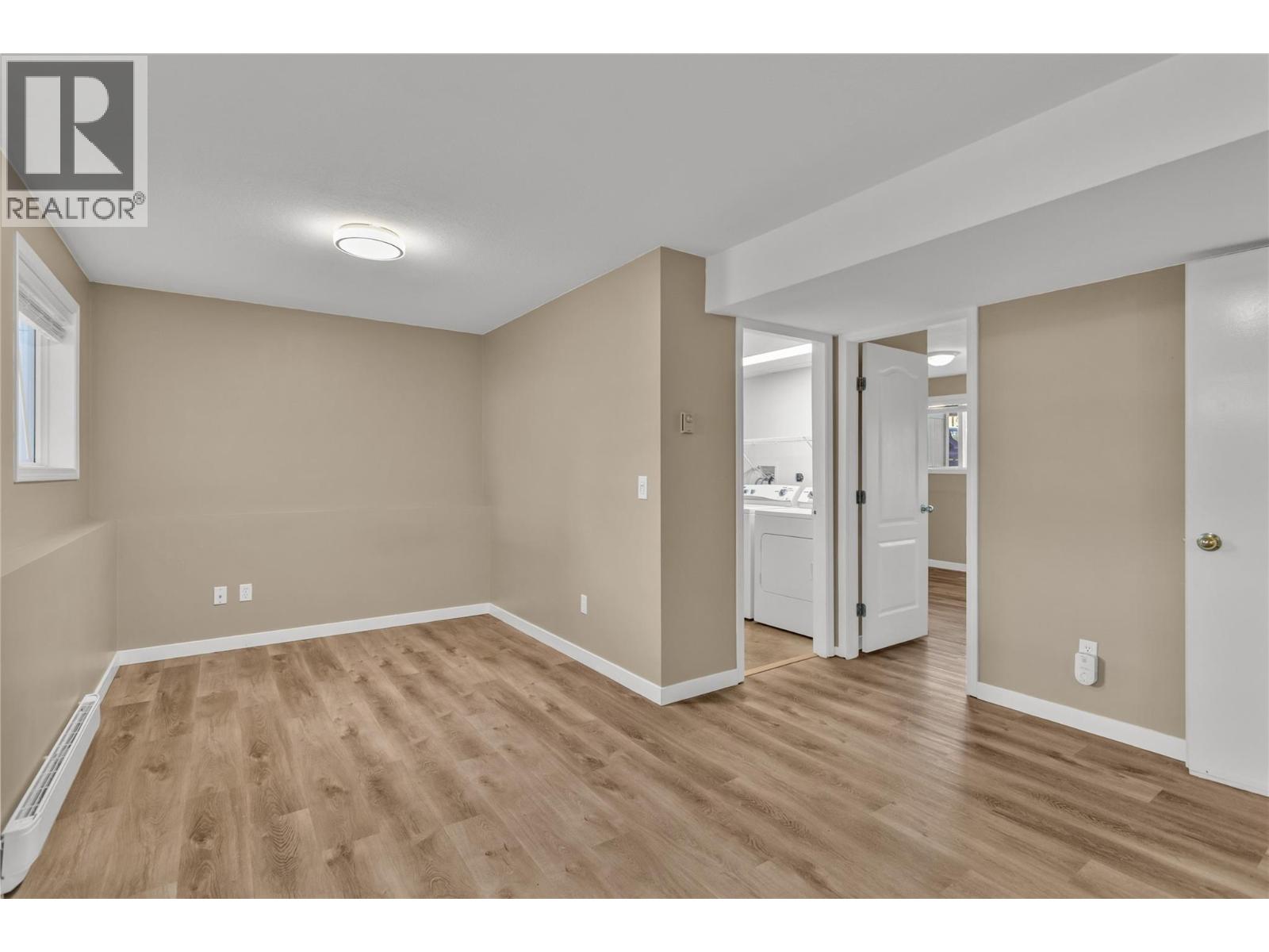 885 Walrod Street - 18