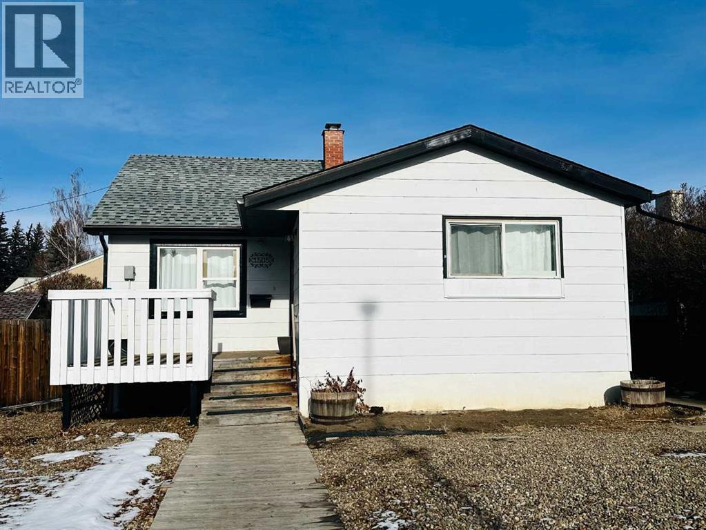 1505 8 Avenue S, Lethbridge, Alberta