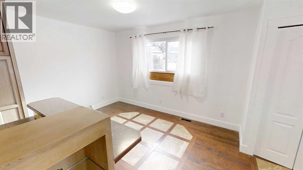 Single Family House Bungalow for Sale in   Avenue S Victoria Park Lethbridge 