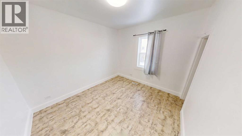 Single Family House Bungalow for Sale in   Avenue S Victoria Park Lethbridge 